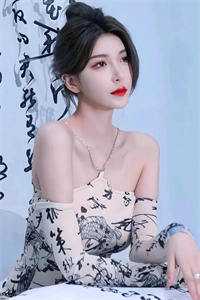 穿成工具人，疯批二师姐她拒绝走剧本