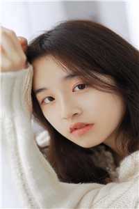 刚重生就闪婚，七零糙汉竟是隐藏大佬
