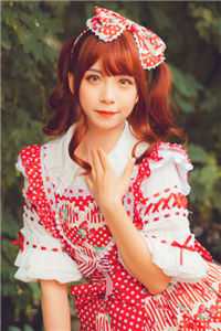 伏低做小？可她才是真嫡女啊！