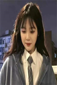 成了大明长孙后，他被迫继承皇位