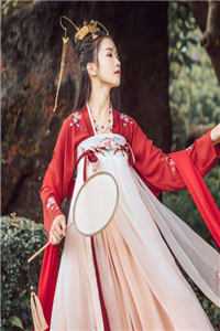 穿越界天花板觉醒后，她成了三个反派的亲娘