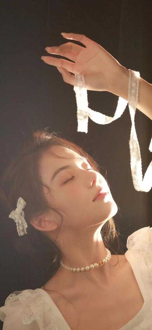 被追杀的我，被敌人推上了皇位