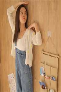 别院的女生跑来问