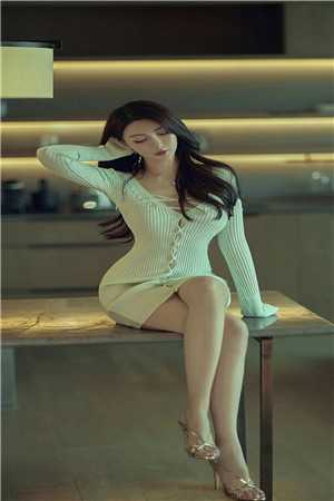 墨总，夫人藏着孕肚想离婚