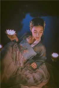 八零：军嫂她又美又飒又吸金