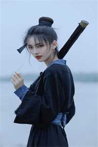 相亲当天，豪门大佬和我领证了
