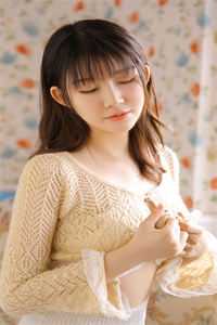 有一女子绝色倾城