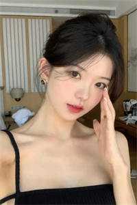 穿书后，她在冷情大疯批心头蹦迪