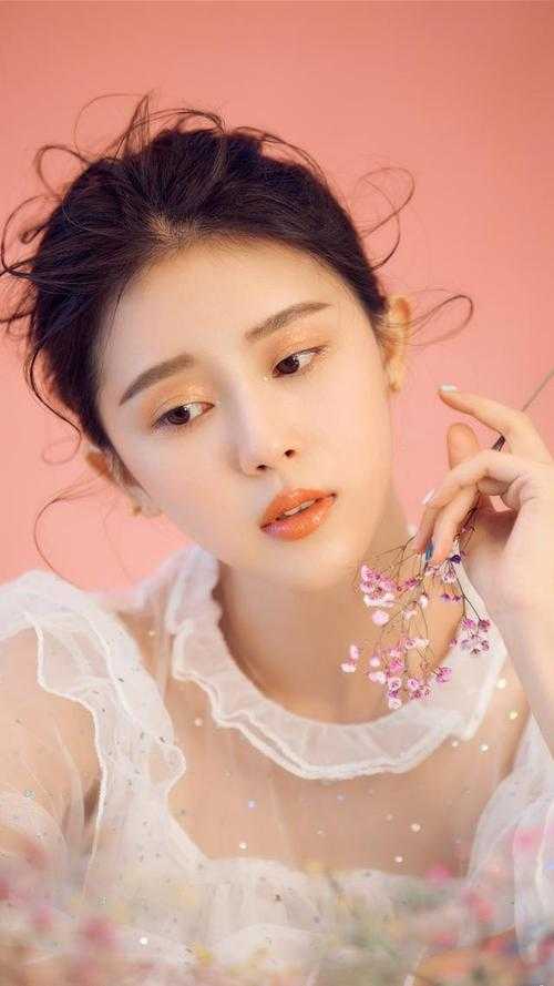 惊爆！软糯少女被病娇霸总独占了