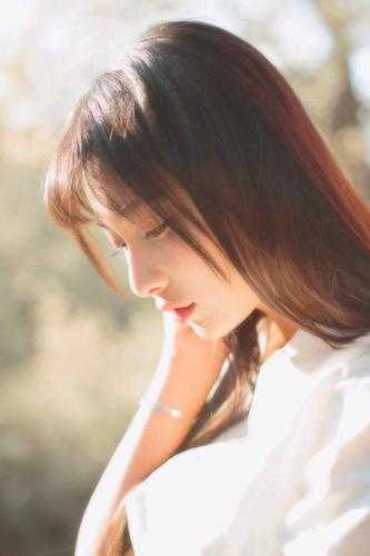一滩春水女明星