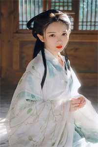 穿成霸总妻，我炮灰碾压女！