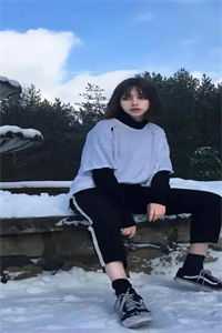 穿书七零：嫁给炮灰男配后她真香了