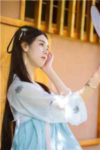 被拉去当替身？我靠绝世名曲转正了