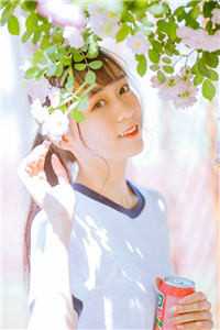 呜呼！闺蜜哥哥太撩人，她抱紧不撒手