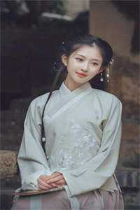 重生千年：开局收养未来女帝