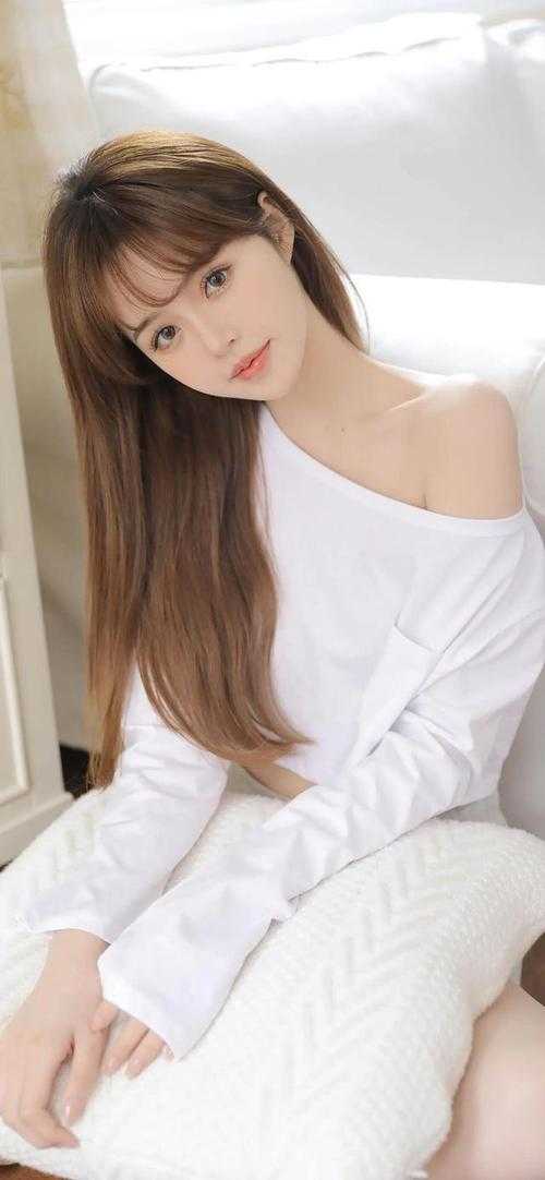 变萌妹后，被腹黑凤傲天女主堵门