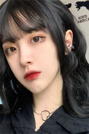 被老妈催婚，开局就和女总裁领证