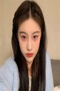 在她面前眼里