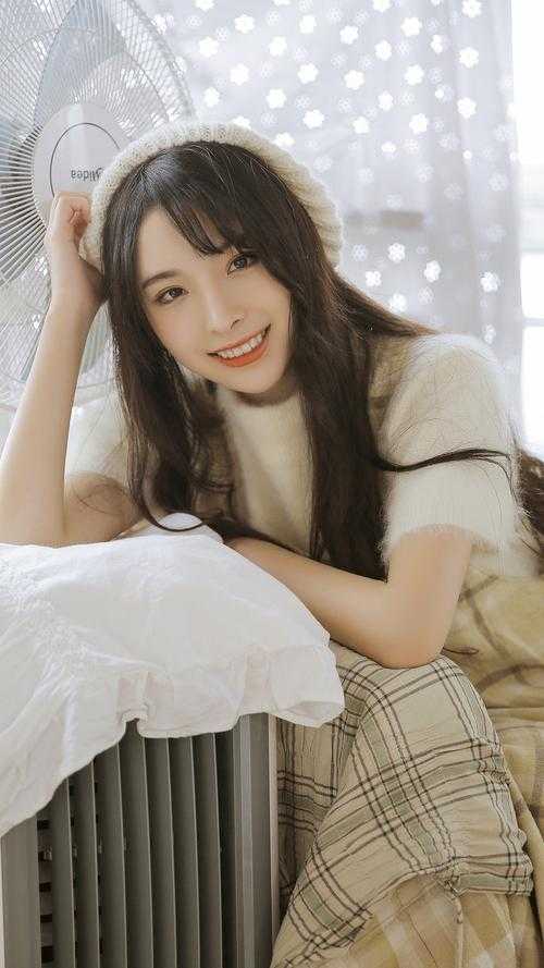 重生后，灾星她带旺专情大佬