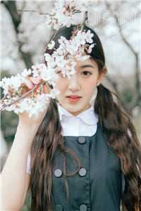 女帝穿越后，成了败家富婆