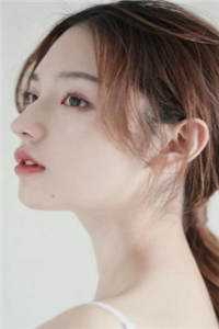 撩上那个疯批教官后，霸道一姐秒变软妹