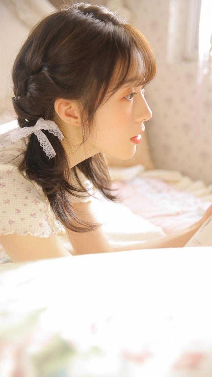 沙雕女配穿书后，成了黑红第一人