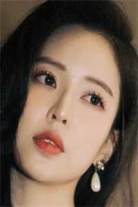 夫人才是真大佬，总裁甘愿做她裙下臣