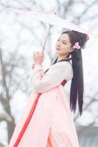 身为主角，我除了女帝老婆一无所有