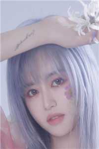 进监狱后，未婚夫杀疯了
