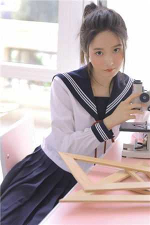 穿书女配被反派一家团宠了