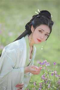 重生千年：开局收养未来女帝