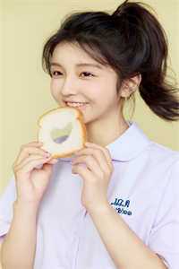 穿成炮灰？我带全家走上人生巅峰