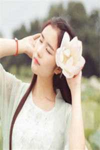 重生后，疯批君王对我日缠夜哄