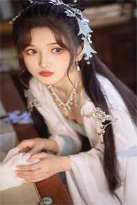 转生白虎，我成了女帝契约神兽