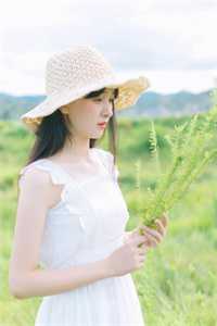 末世前疯狂捞物资，女神们都看我脸色过活