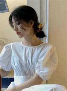 女霸总穿书后，成了权臣废妻