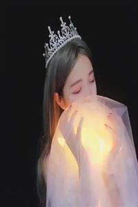 开局女帝为师，我出师便天下无敌