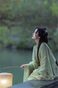 谢老板，你家小保姆又不安分了