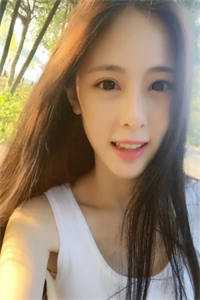 转身不爱后，小青梅竟当众表白