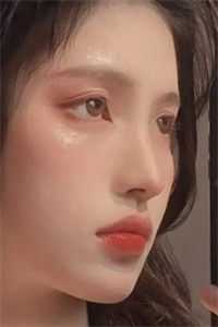 末世前疯狂捞物资，女神们都看我脸色过活