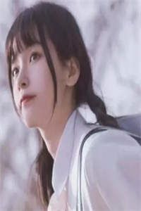 惊！疯批女配重生后硬刚穿越女