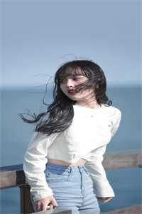 重回十八岁：城里白富美下乡当知青