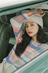 闪婚后，豪门继承人把我当成宝