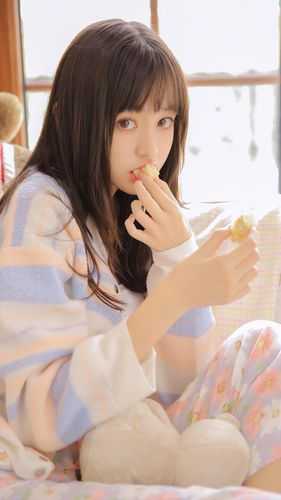 甄嬛传：炮灰女配被迫营业