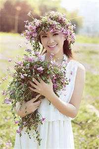 开局给仙祖烧香，奖励女帝媳妇