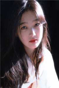 开局女帝为师，我出师便天下无敌