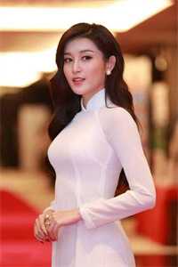 穿书后，她在冷情大疯批心头蹦迪