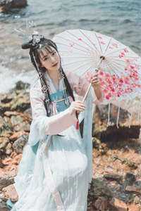 蓝桉公子，释槐鸟