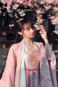 嘲我混得差？我老婆可是国民女神