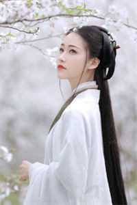 救命！和女神领证后我成神豪了